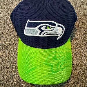NWOT New Era NFL Navy 39THIRTY Cap